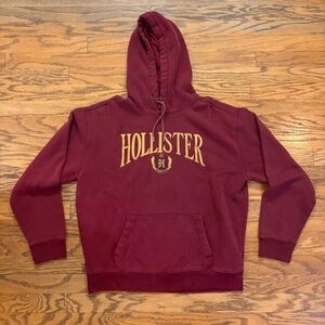 Hollister Men's Burgundy Hoodie